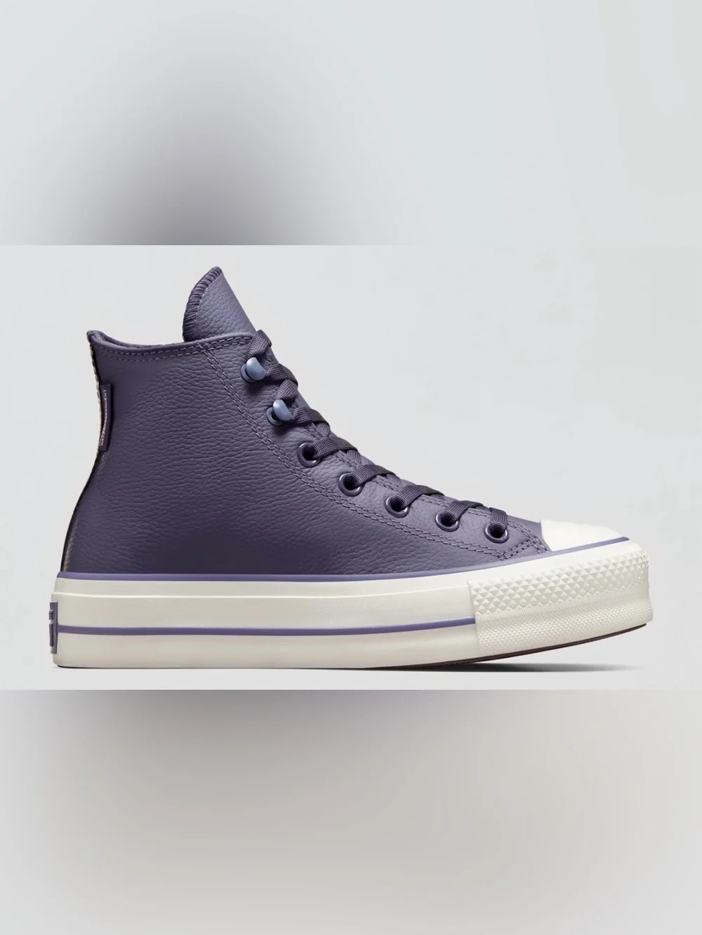 NIB Converse Chuck Taylor All Star Lift Platform Sneaker Size 8 Women’s